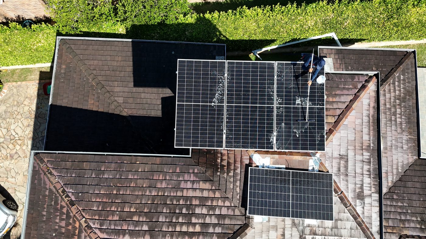 Servicio de mantenimiento de paneles solares